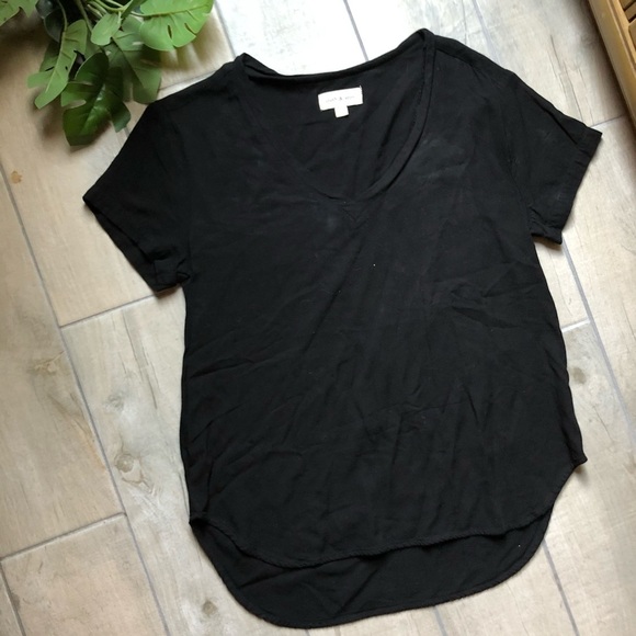 Anthropologie cloth & stone basic rayon v-neck in black. Size S - Picture 3 of 5